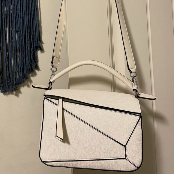 AMAZON FASHION | Puzzle Crossbody Bag - Picture 7 of 8